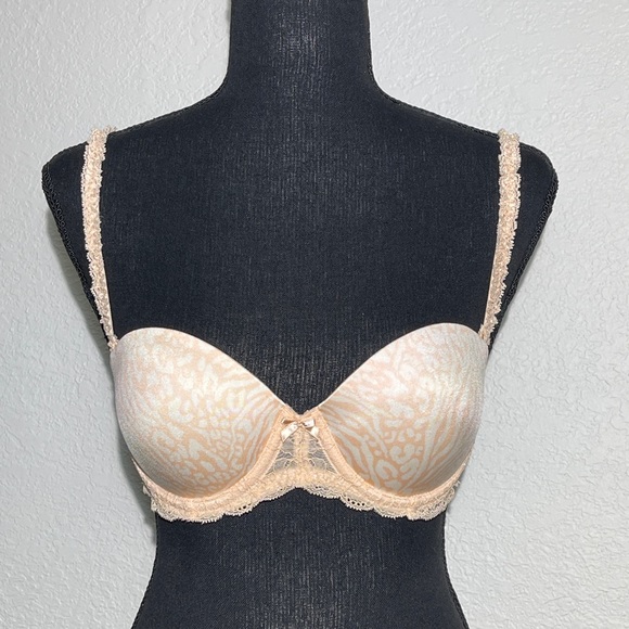 Pink by Victoria Secret Bra - Picture 2 of 10